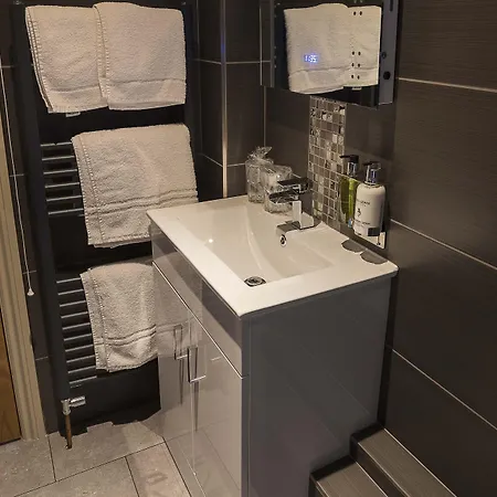 Πανδοχείο New Crown 4*